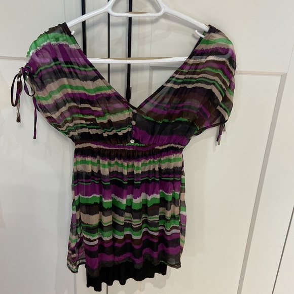 Cute blouse - Picture 2 of 5